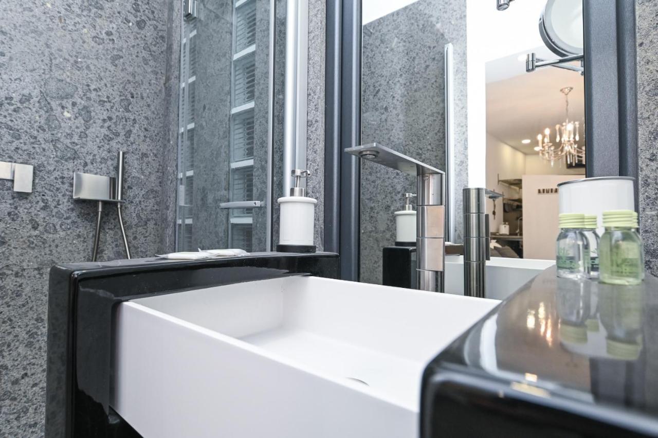 The Essential Trastevere Design Studio Ρώμη Εξωτερικό φωτογραφία